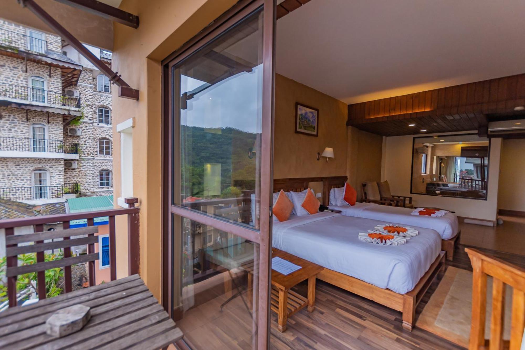 Hotel Pokhara Batika Esterno foto