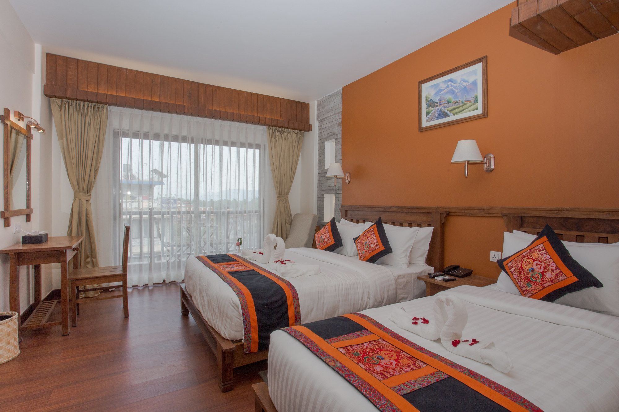 Hotel Pokhara Batika Esterno foto